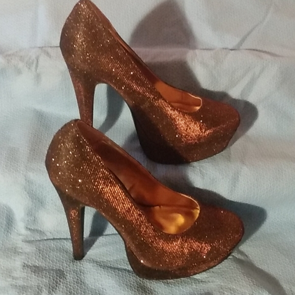 Women's "Just Fabulous" Pumps, Size 7 US - Picture 4 of 8